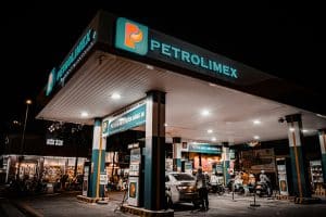 Hydrogen Fuel Cell Cars Enter the Mainstream Market
