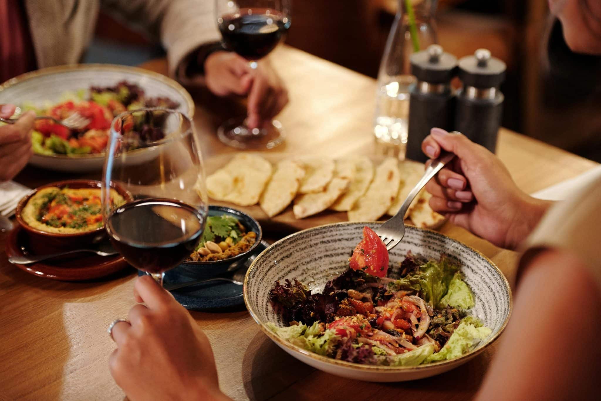 Luxury Train Routes for Gourmet Dining