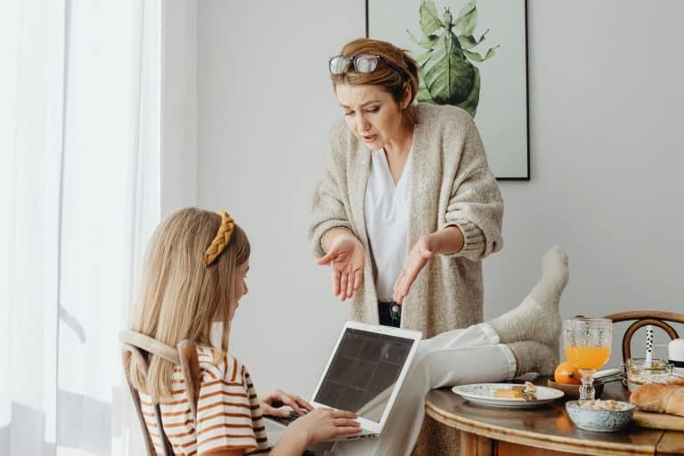 Glasses translating foreign languages in real time