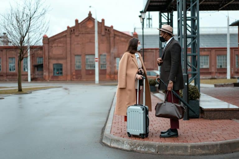 Luggage tags tracking bags worldwide