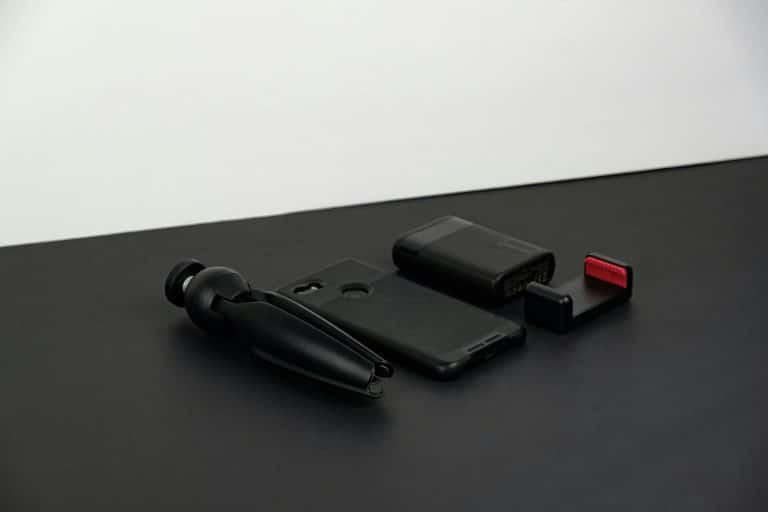 Power strips wirelessly charging gadgets