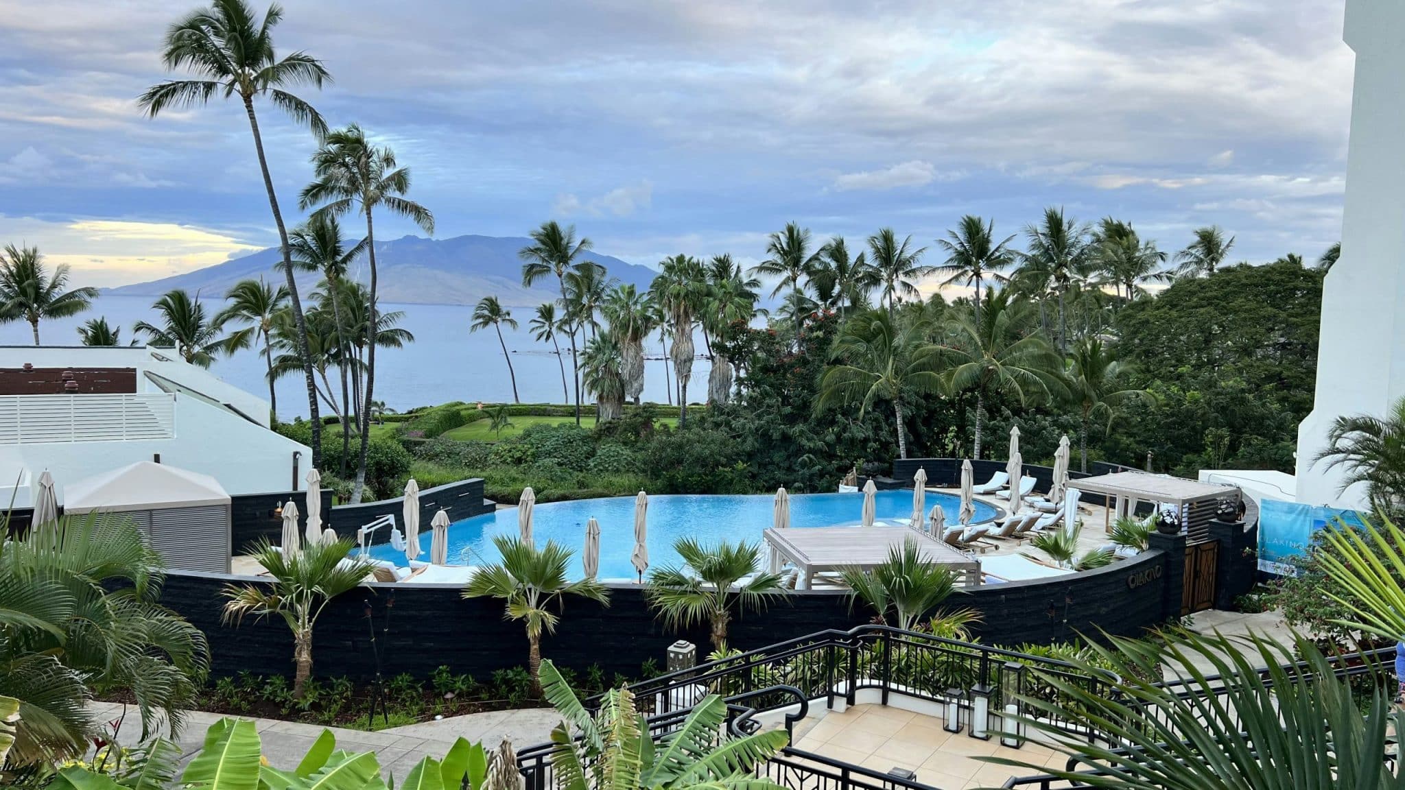 Luxury Resorts for Romantic Escapes